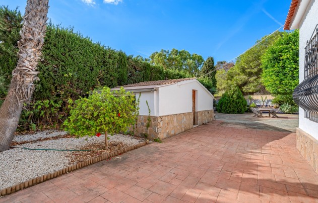 Resale - Villa - Elche