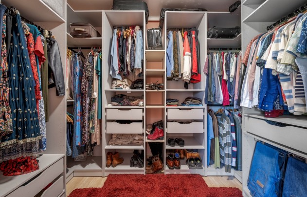 Resale - Villa - Elche