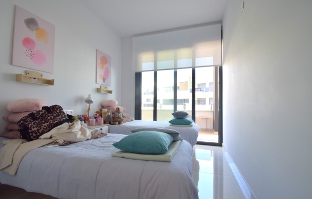 Resale - Apartment - Orihuela Costa - Playa Flamenca