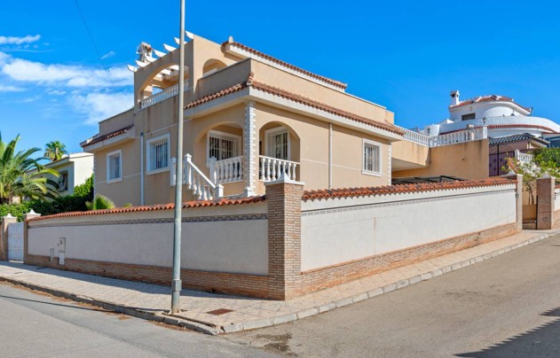 Resale - Villa - Ciudad Quesada