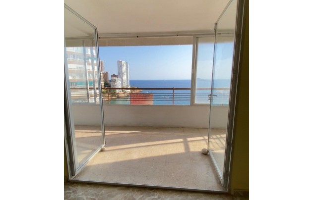 Resale - Apartment - Benidorm - 1ª Linea