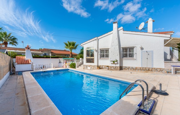 Resale - Villa - Ciudad Quesada