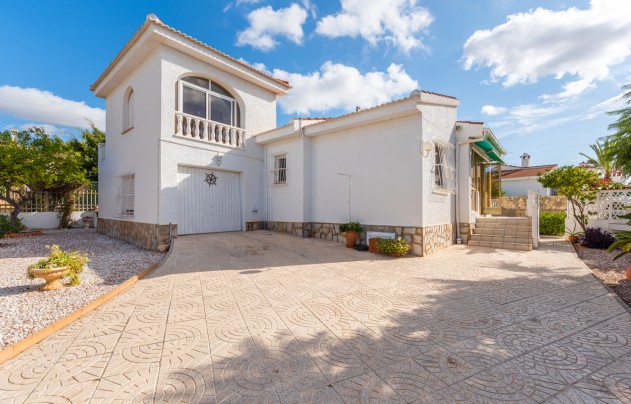 Resale - Villa - Ciudad Quesada