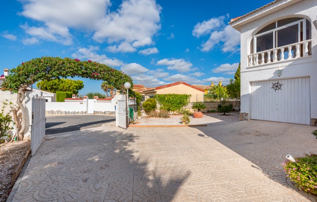 Resale - Villa - Ciudad Quesada