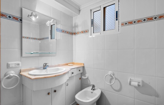 Resale - Apartment - Torrevieja