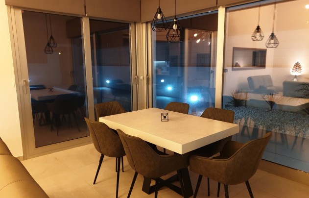 Resale - Villa - El Raso