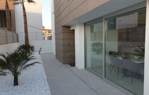 Resale - Villa - El Raso