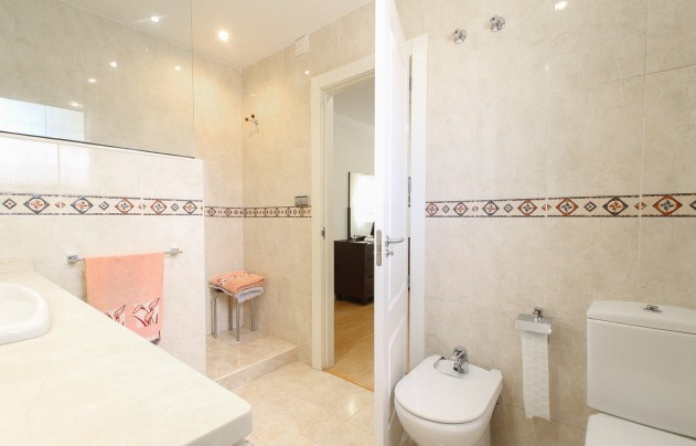 Resale - Villa - San Vicente de Raspeig - San Vicente del Raspeig