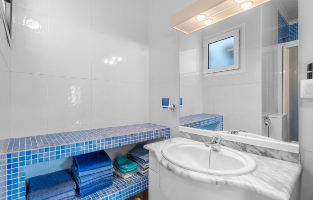 Resale - Villa - Orihuela Costa - Punta Prima