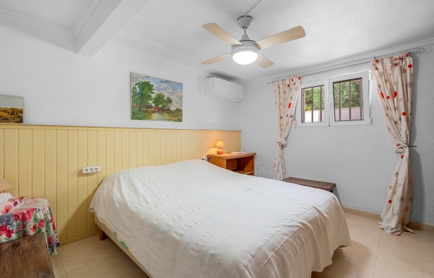 Resale - Villa - Orihuela Costa - Punta Prima