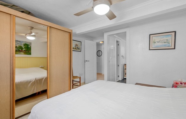 Resale - Villa - Orihuela Costa - Punta Prima