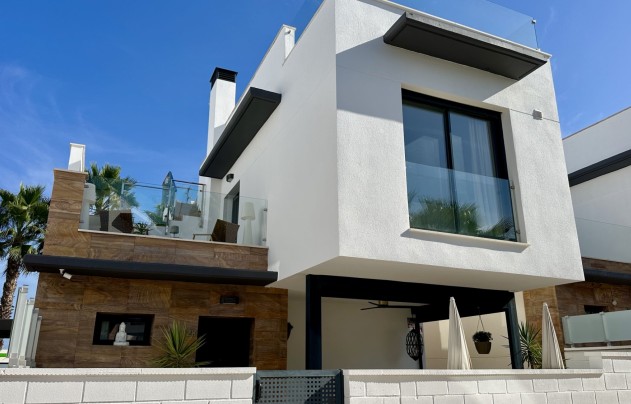 Resale - Villa - Orihuela Costa - Lomas De Cabo Roig