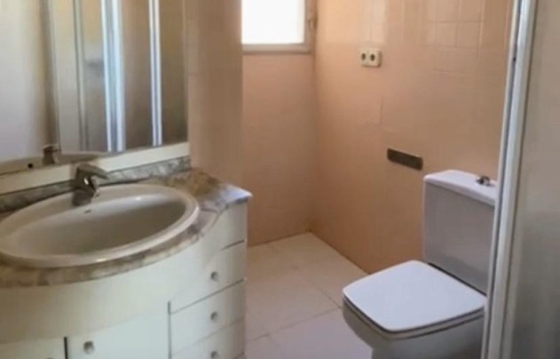 Resale - Apartment - Benidorm - 1ª Linea