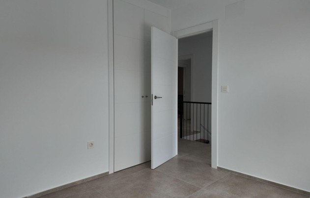 Resale - Villa - Alicante - Vistahermosa