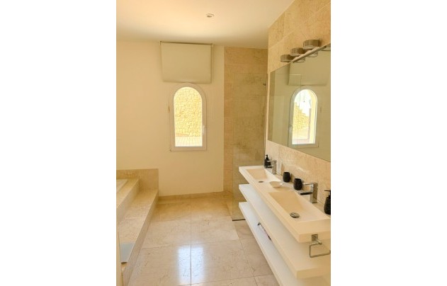 Resale - Villa - Moraira - El Portet