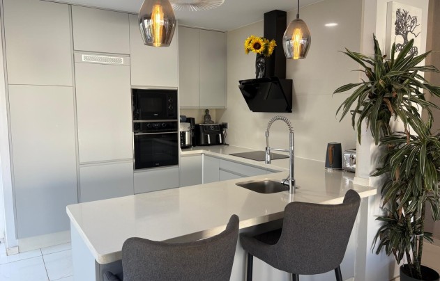 Resale - Villa - Orihuela Costa - Villamartín