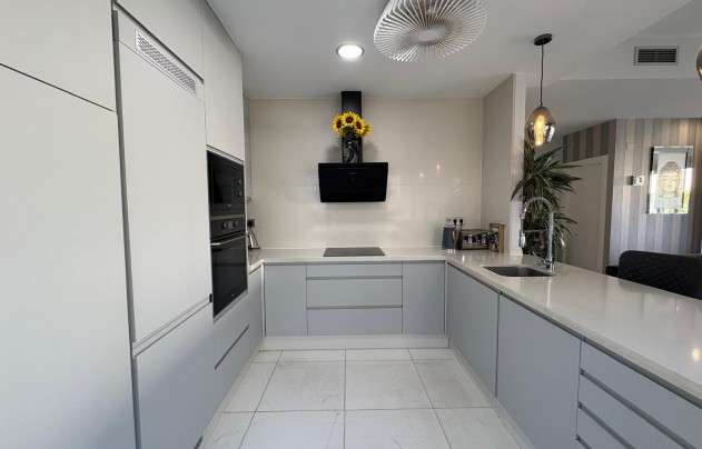 Resale - Villa - Orihuela Costa - Villamartín