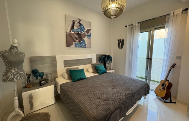 Resale - Villa - Orihuela Costa - Villamartín