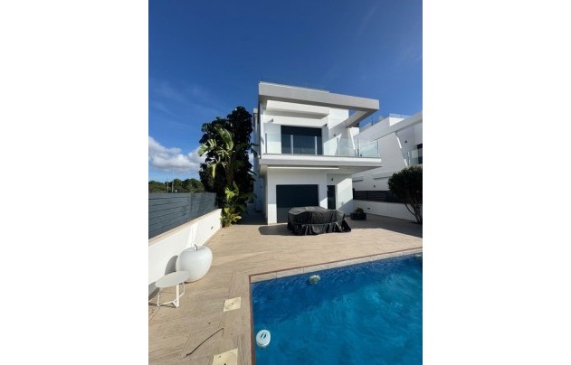 Resale - Villa - Pilar de la Horadada