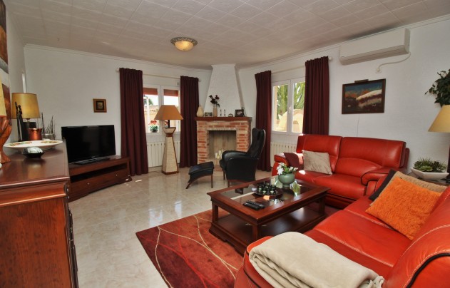 Resale - Villa - Torrevieja - La Siesta