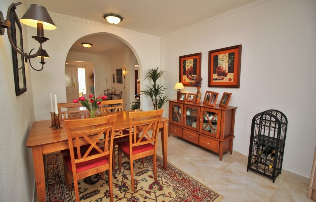 Resale - Villa - Torrevieja - La Siesta