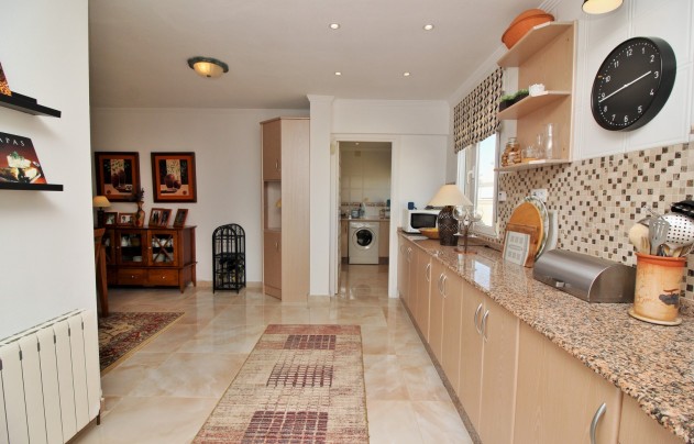 Resale - Villa - Torrevieja - La Siesta