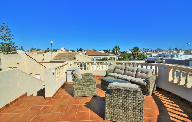 Resale - Villa - Torrevieja - La Siesta