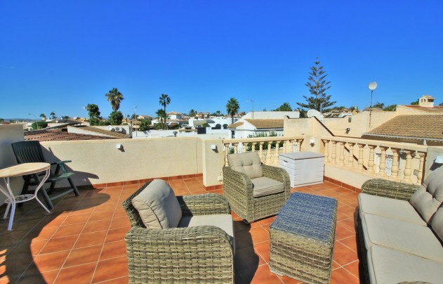 Resale - Villa - Torrevieja - La Siesta