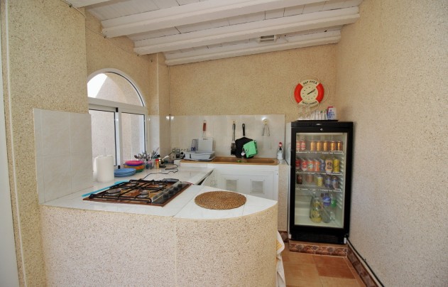 Resale - Villa - Torrevieja - La Siesta