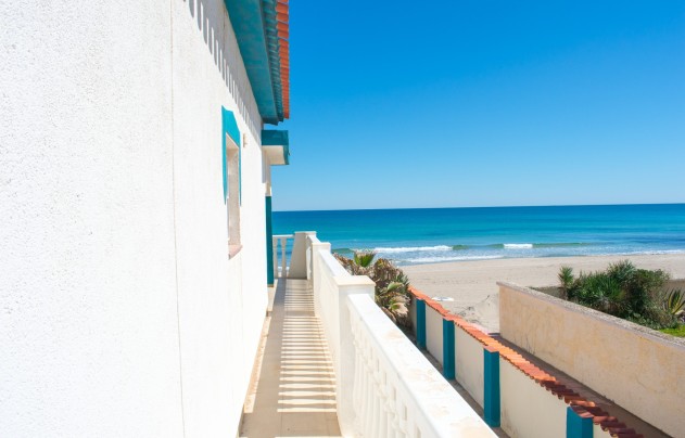 Resale - Villa - La Manga del Mar Menor