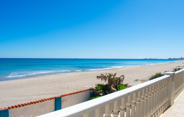 Resale - Villa - La Manga del Mar Menor