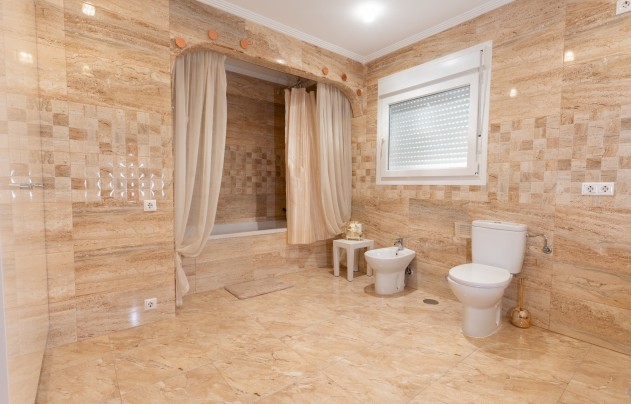 Revente - Villa - Torrevieja - Los Balcones