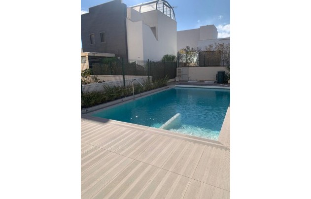 Herverkoop - Villa - Orihuela Costa - Campoamor