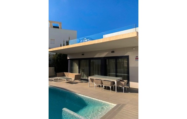 Herverkoop - Villa - Orihuela Costa - Campoamor