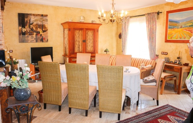 Herverkoop - Villa - Los Urrutias