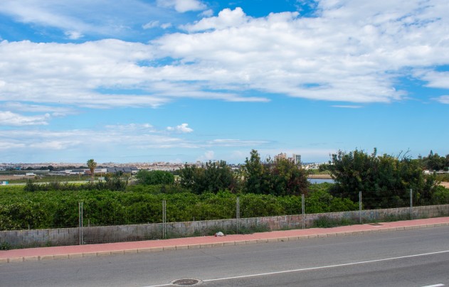 Resale - Villa - Torrevieja - Los Altos