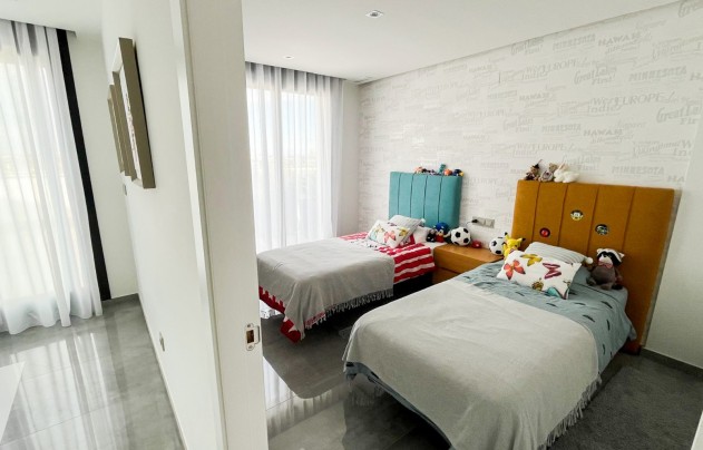 Resale - Villa - Torrevieja - Los Altos