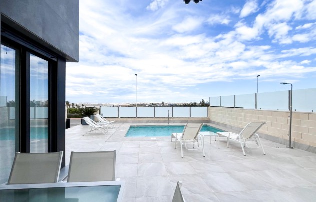 Resale - Villa - Torrevieja - Los Altos
