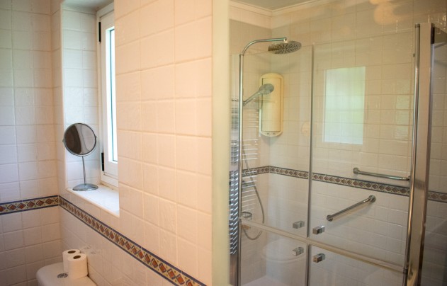 Reventa - Villa - Orihuela Costa - MUY CERCA DE LA PLAYA