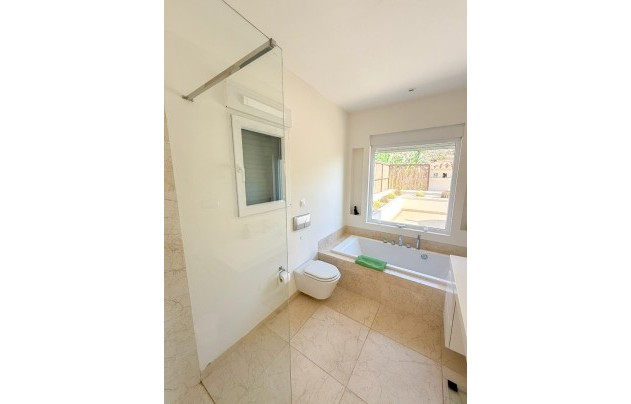 Herverkoop - Villa - Moraira - El Portet