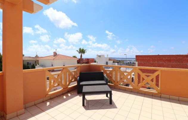 Reventa - Villa - Ciudad Quesada - La Fiesta