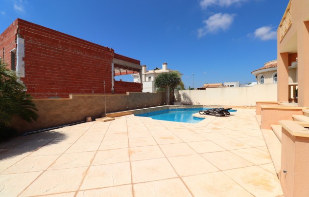 Reventa - Villa - Ciudad Quesada - La Fiesta