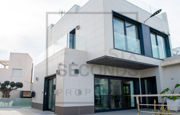 Herverkoop - Villa - San Miguel de Salinas - Urbanizaciones