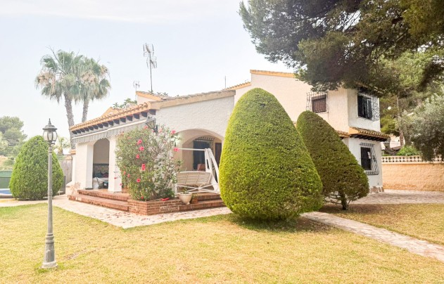 Resale - Villa - Orihuela Costa - Punta Prima