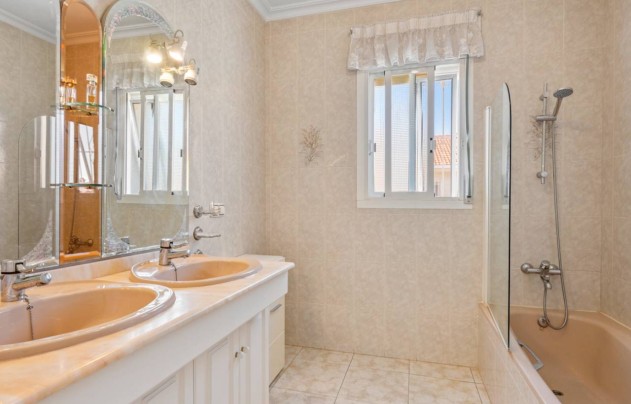 Resale - Villa - Ciudad Quesada