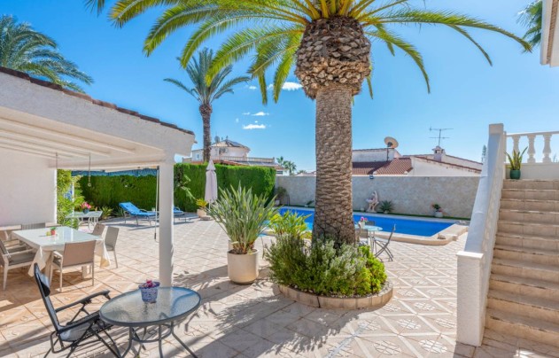 Resale - Villa - Ciudad Quesada