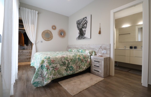 Resale - Villa - Daya Vieja