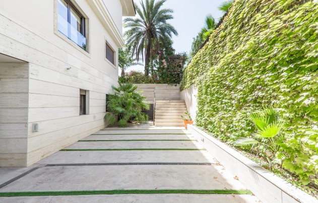 Resale - Villa - Alicante - Vistahermosa