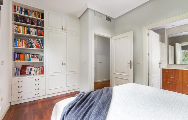 Resale - Villa - Alicante - Vistahermosa