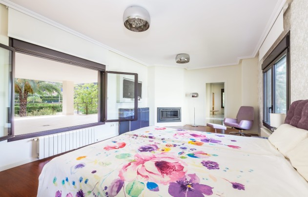 Resale - Villa - Alicante - Vistahermosa